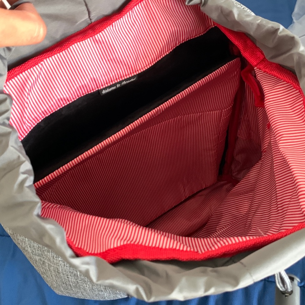 SOLD-Herschel Backpack 🎒 - Picture 10 of 16